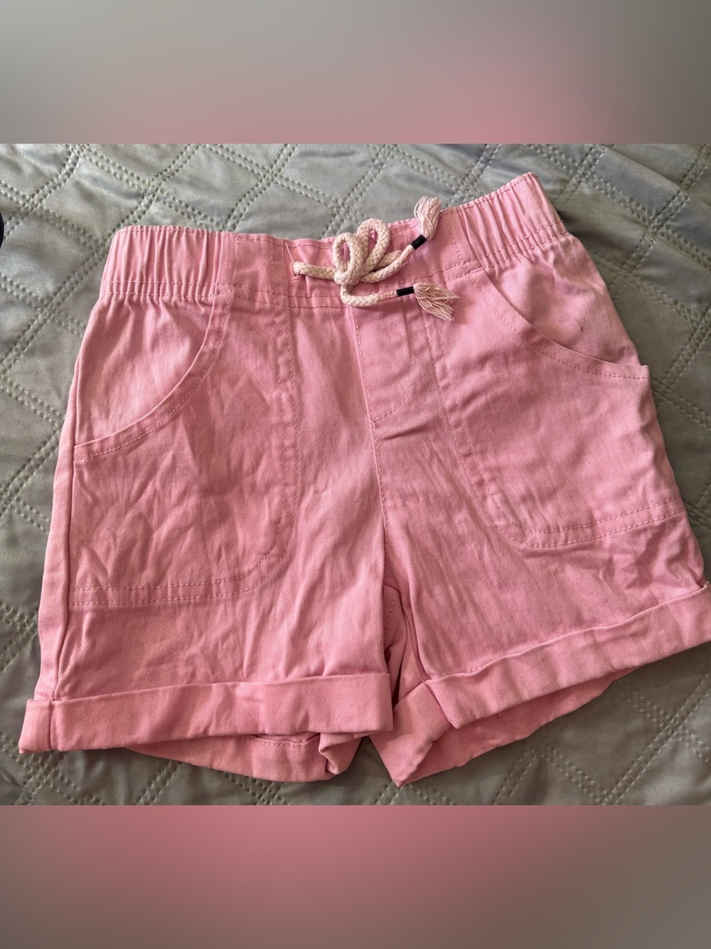 Pink girls short Size XS (4-5)